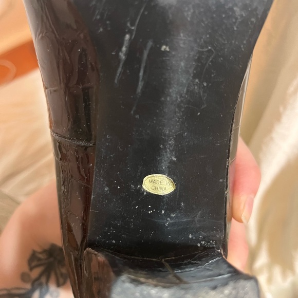 Vintage Burgundy Red Snakeskin Pattern Heels - Picture 8 of 8